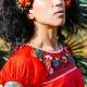 Blusa mexicana rojo - Túnica bordada con flores - Casa Frida