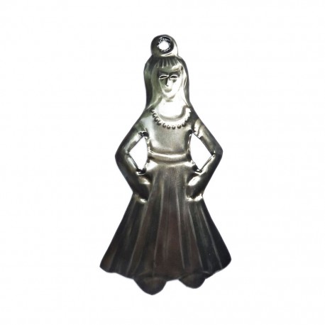 Woman Tin milagro