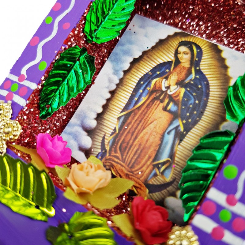 Pequeño nicho Virgen de Guadalupe Morado - Ofrenda altar - Casa Frida