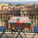Table de balcon avec nappe en toile cirée mexicaine carrée, modèle Hibisco Rouge - Casa Frida