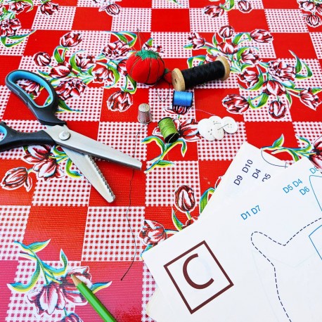 Red Tulipanes Oilcloth